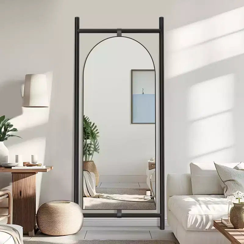 Miroir sur pied en bois massif à encadrement arqué, style échelle, 31 po l. x 75 po H, brun