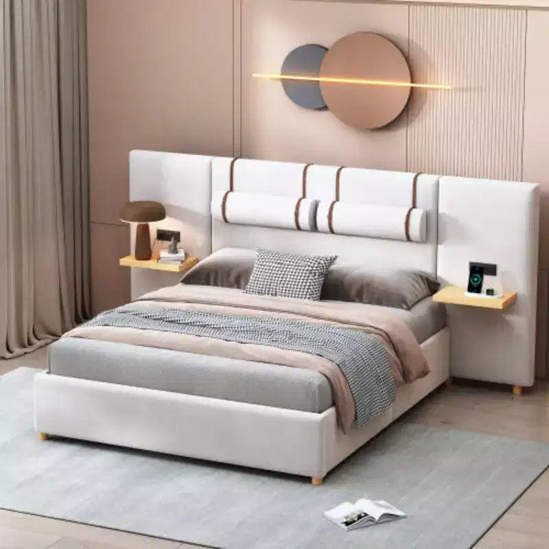 Lit plateforme capitonné en velours Queen-Size avec deux prises, ports de chargement USB, oreillers de chevet et étagères de rangement