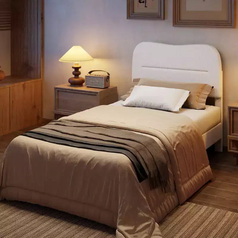 Cadre de Lit Jumeau Moderne avec Tête de Lit Nuage Rembourrée en Boucle Peluche Blanche Style Guimauve Lattes en Bois Silencieux Aucun Sommier Tapissier Nécessaire Dortoir