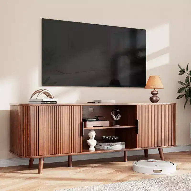 Meuble TV Noyer pour Téléviseurs jusqu'à 65 Pouces, Console TV Mid-Century avec Portes à Lattes, Grandes Étagères de Rangement, Meuble TV Moderne en Bois